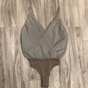 Grey bodysuit- awesome w/ anything high-waisted